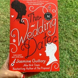 The Wedding Date by Jasmine Guillory - Red Cover
